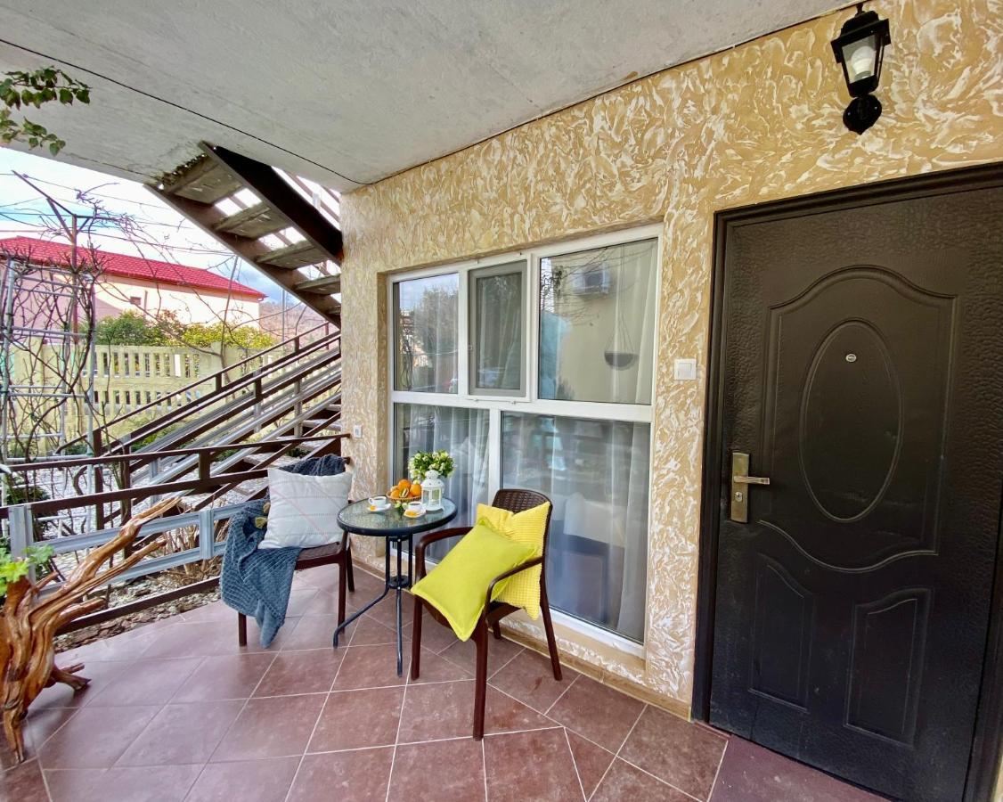 Мини-Отель Дарья В Пицунде Pizunda Exterior photo